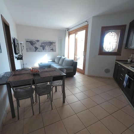 מנרבה דל גארדה Blu & Green Appartment מראה חיצוני תמונה